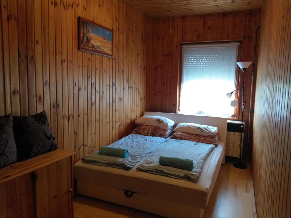 Tavasz Nyaralo Villa Poroszló Eksteriør bilde