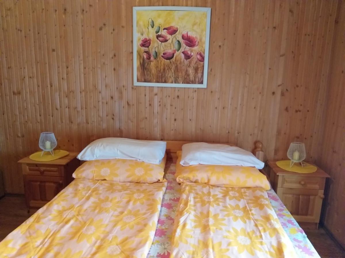 Tavasz Nyaralo Villa Poroszló Eksteriør bilde
